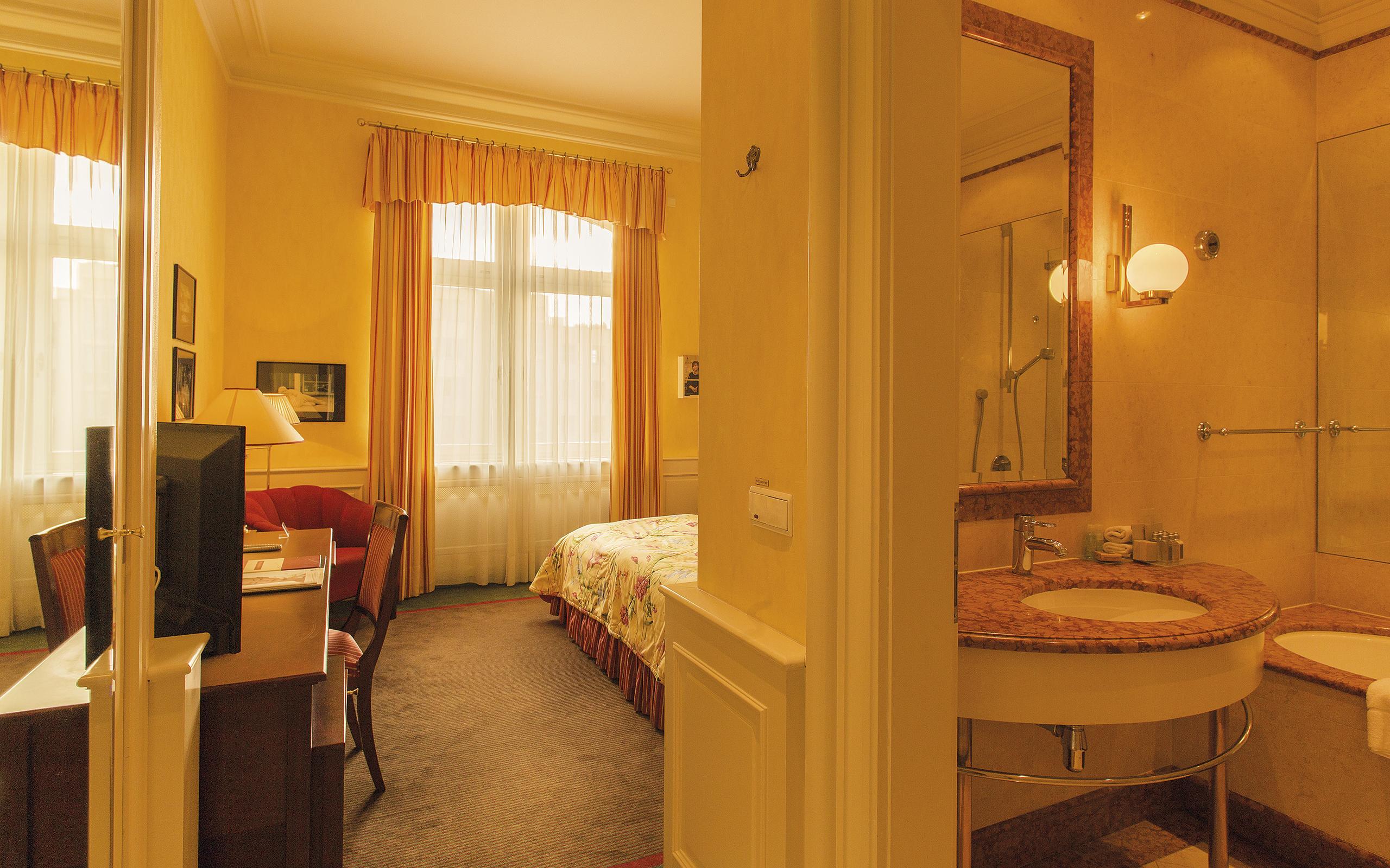 Le Palais Art Hotel Praga Esterno foto A room at the Hotel Sacher