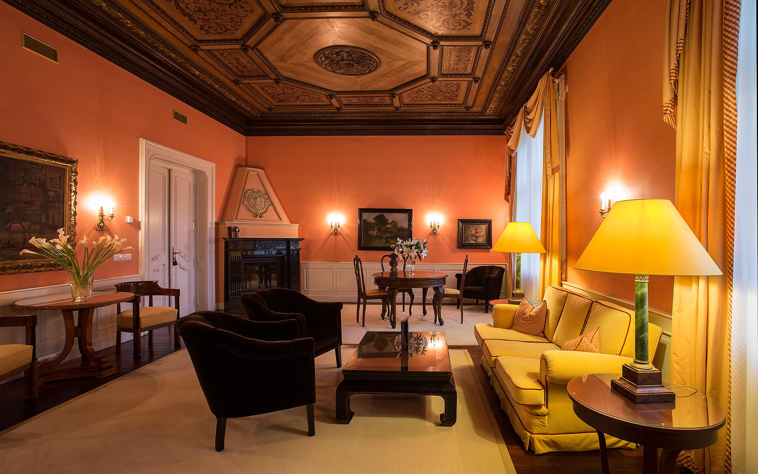 Le Palais Art Hotel Praga Esterno foto The living room