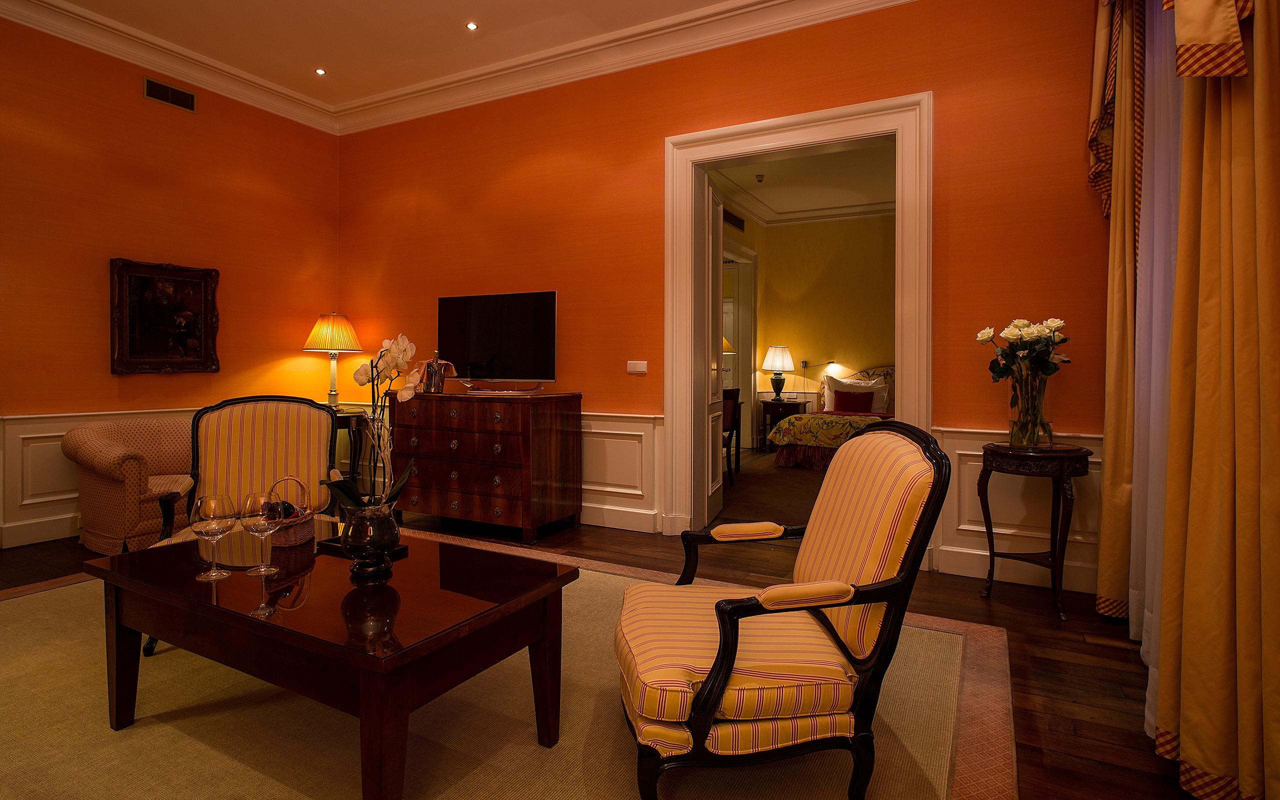 Le Palais Art Hotel Praga Esterno foto A suite at the Hotel Carlton