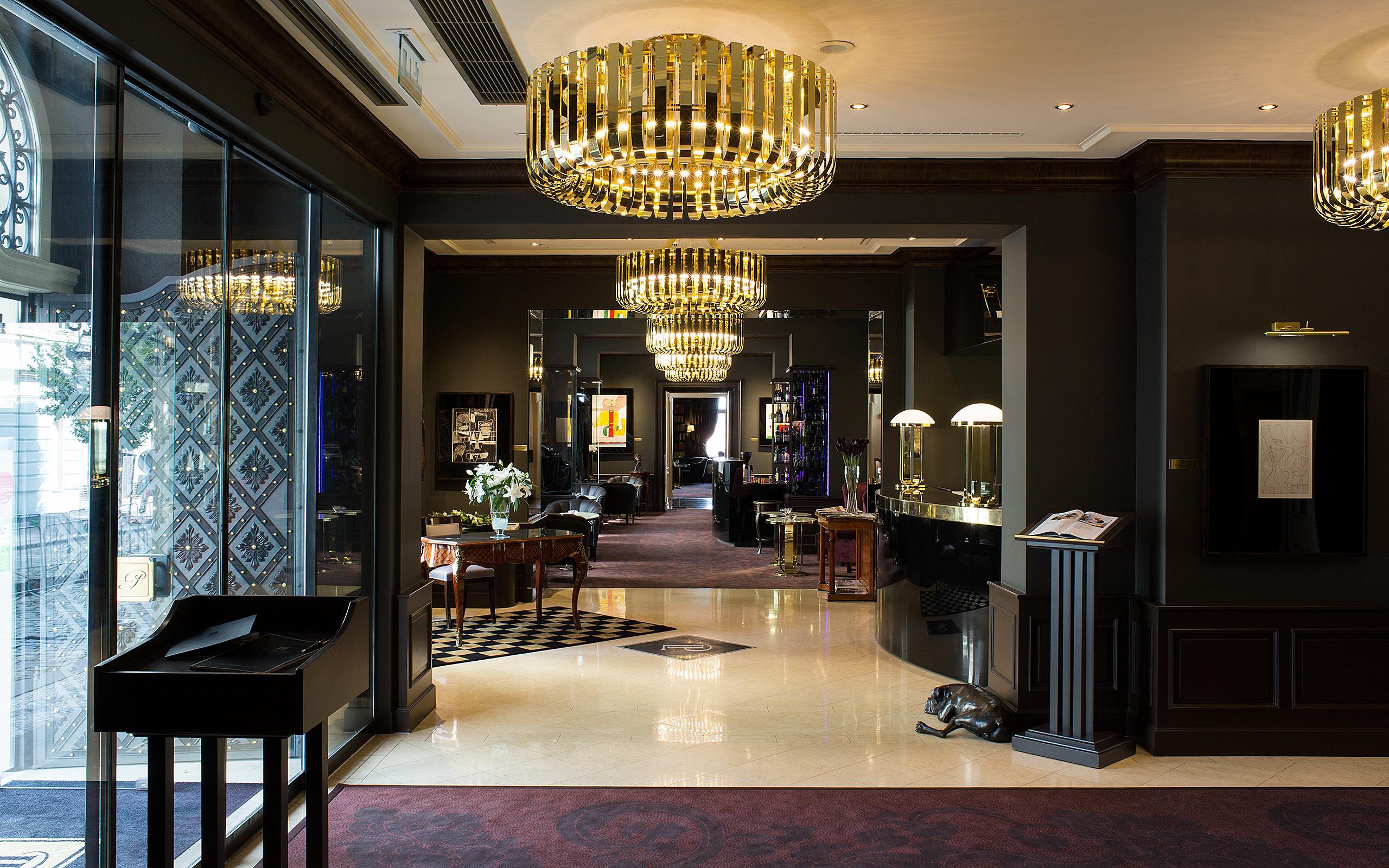Le Palais Art Hotel Praga Esterno foto The hotel's lobby