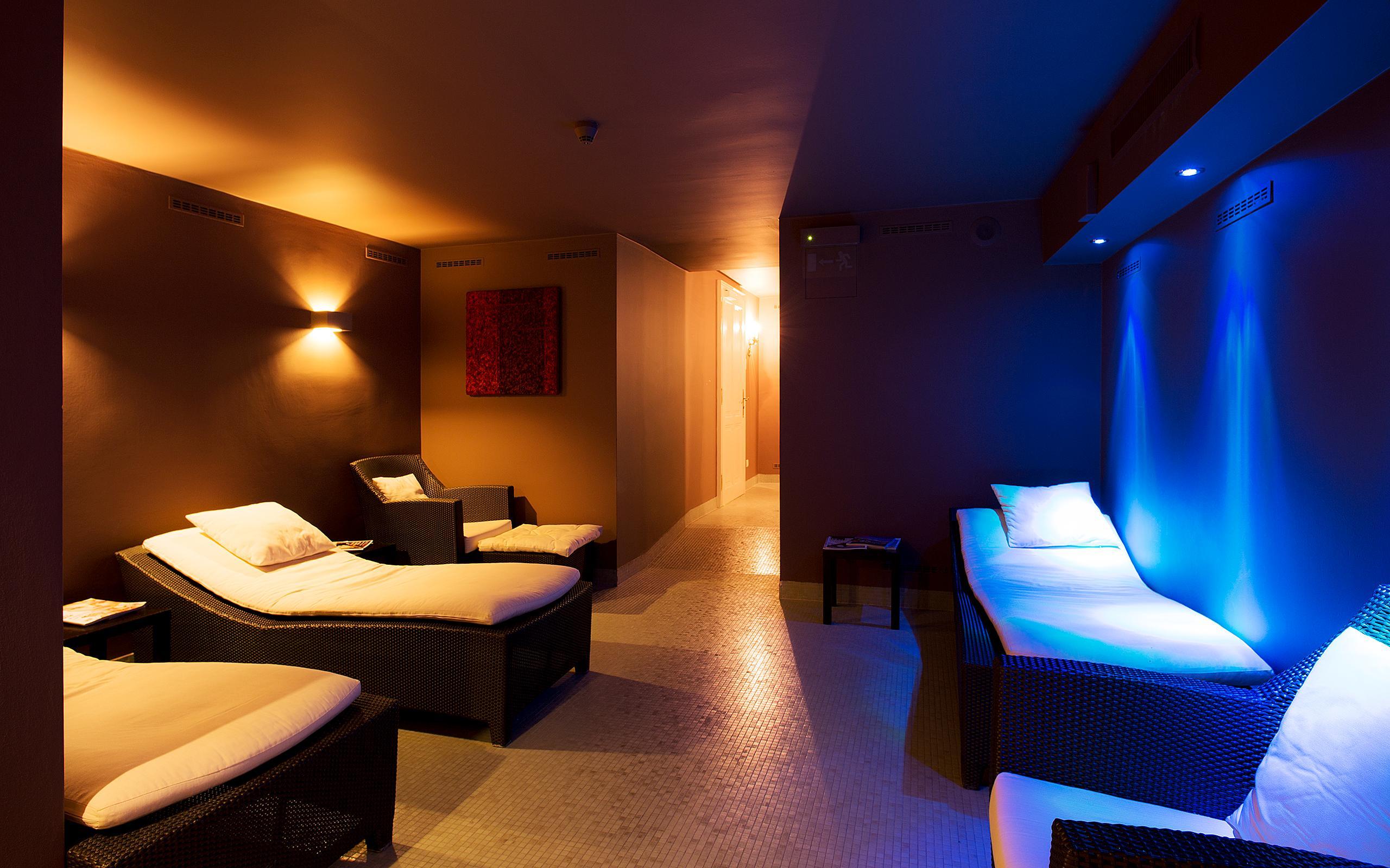 Le Palais Art Hotel Praga Esterno foto The spa at the InterContinental