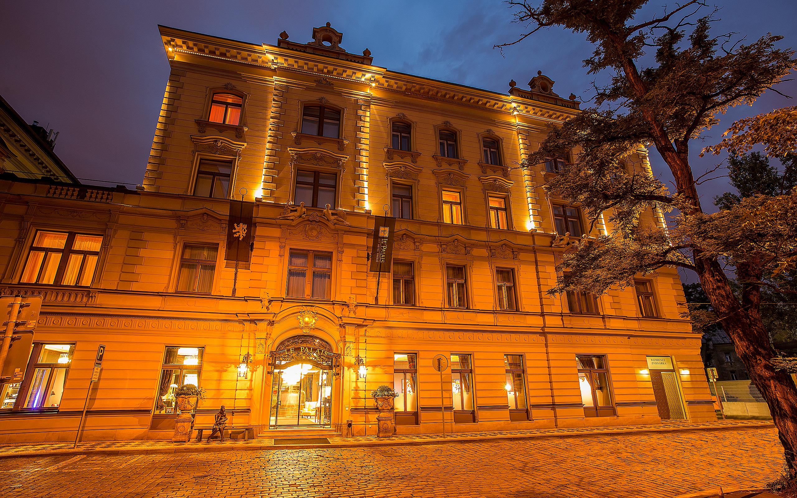 Le Palais Art Hotel Praga Esterno foto