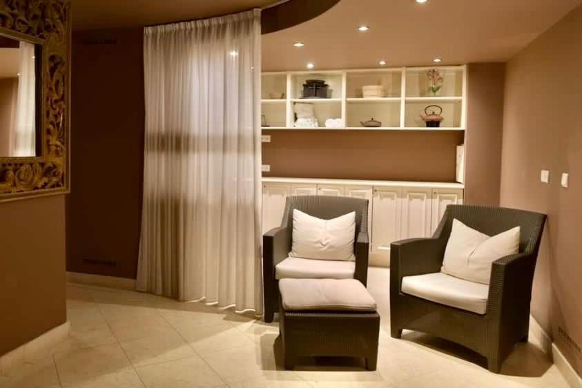 Le Palais Art Hotel Praga Esterno foto A spa at a hotel